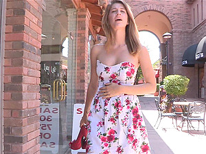 Daring Woman Flashes Her Amazing Tits Out in Public