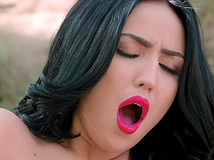 Jade Baker's Porn Videos @ PORN+