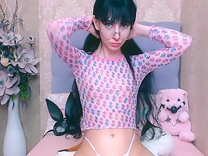 Slim Hot Nerd Offer A Pleasurable Performance Live
