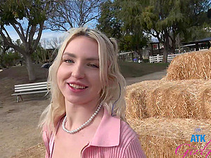 Outdoor dicking in public with a blonde chick - Britt Blair